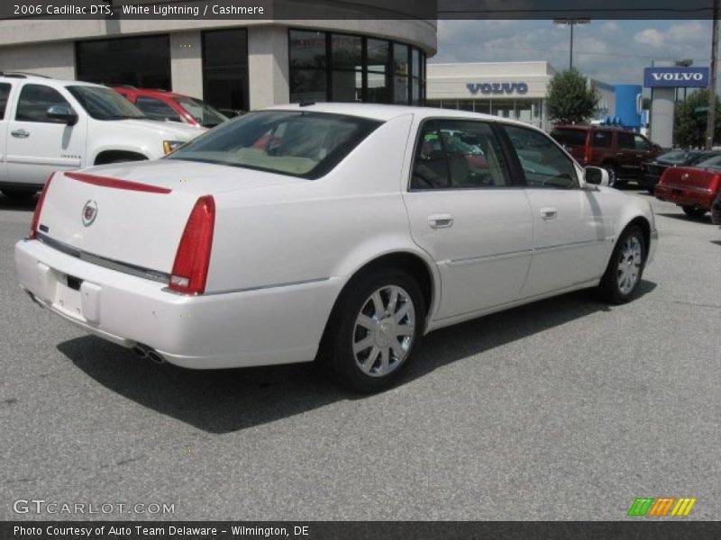 White Lightning / Cashmere 2006 Cadillac DTS