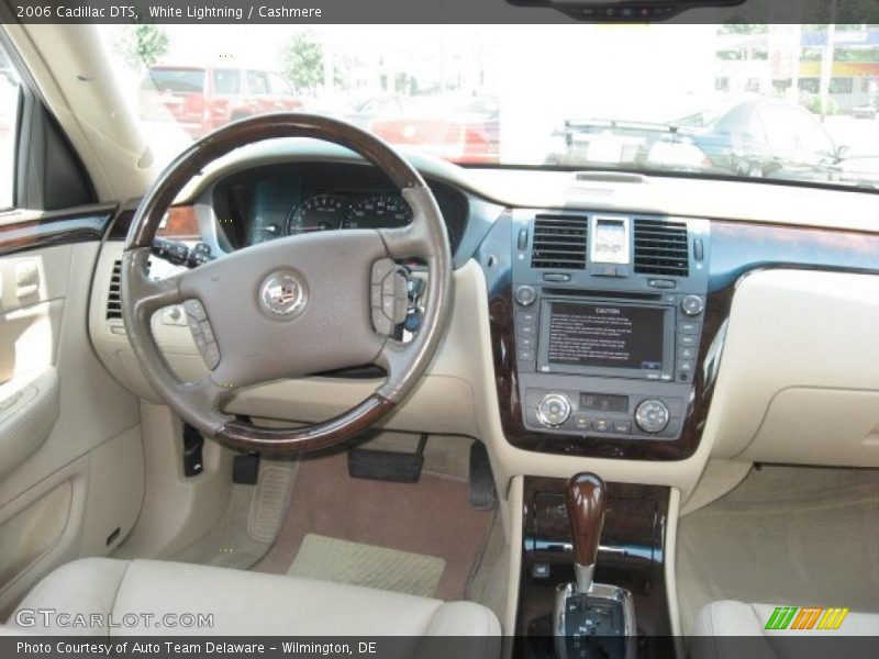 White Lightning / Cashmere 2006 Cadillac DTS