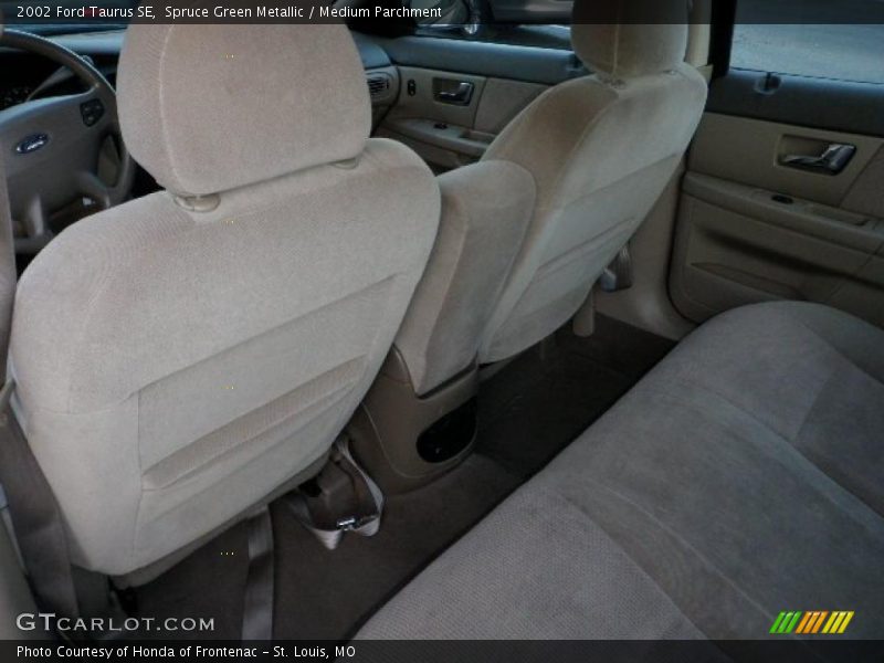 Spruce Green Metallic / Medium Parchment 2002 Ford Taurus SE
