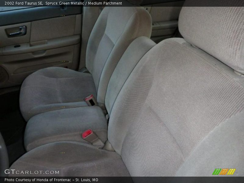 Spruce Green Metallic / Medium Parchment 2002 Ford Taurus SE