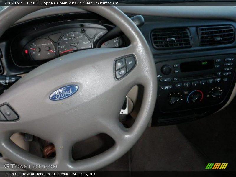 Spruce Green Metallic / Medium Parchment 2002 Ford Taurus SE