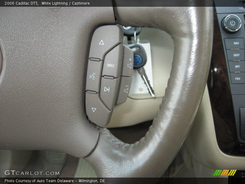 White Lightning / Cashmere 2006 Cadillac DTS
