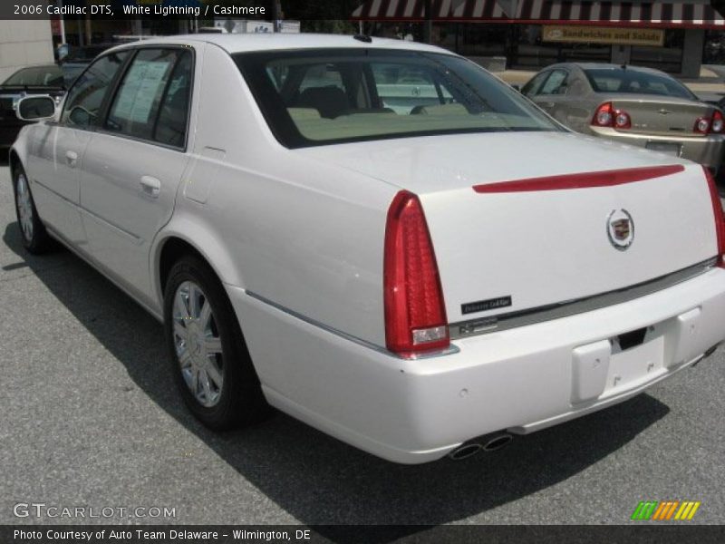 White Lightning / Cashmere 2006 Cadillac DTS