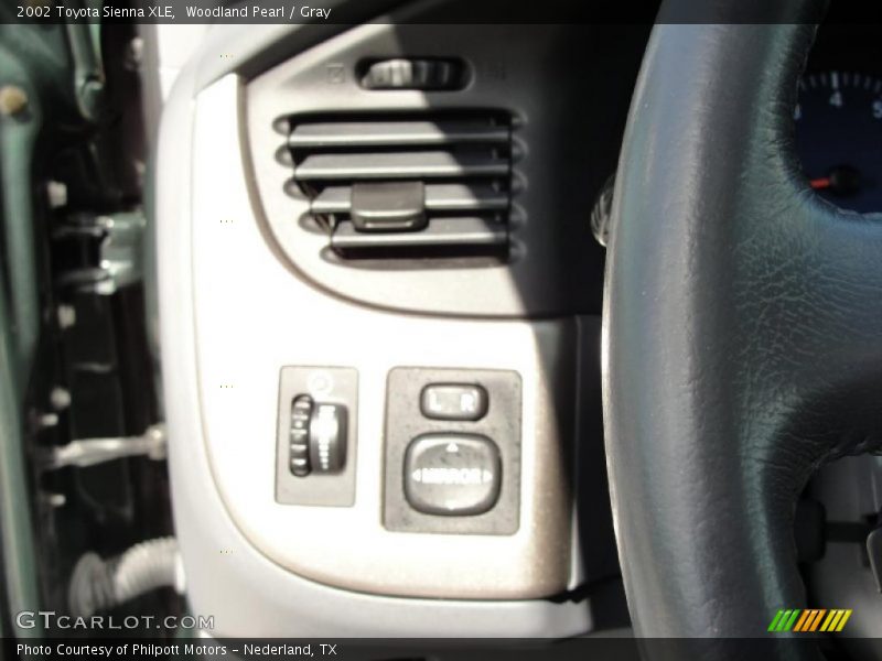 Woodland Pearl / Gray 2002 Toyota Sienna XLE