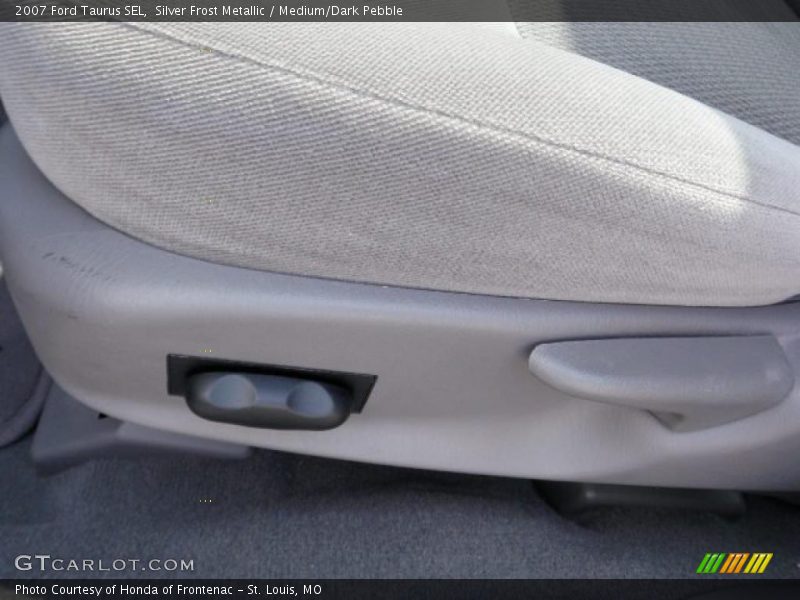 Silver Frost Metallic / Medium/Dark Pebble 2007 Ford Taurus SEL
