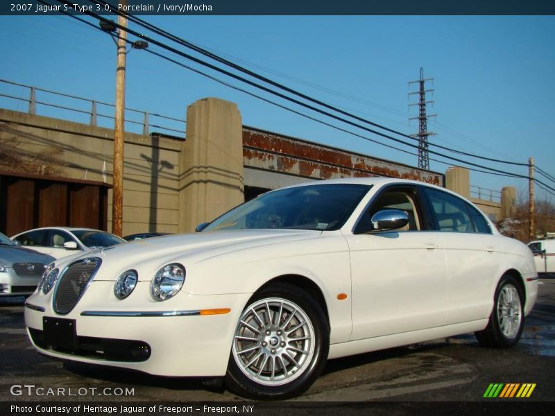 Porcelain / Ivory/Mocha 2007 Jaguar S-Type 3.0