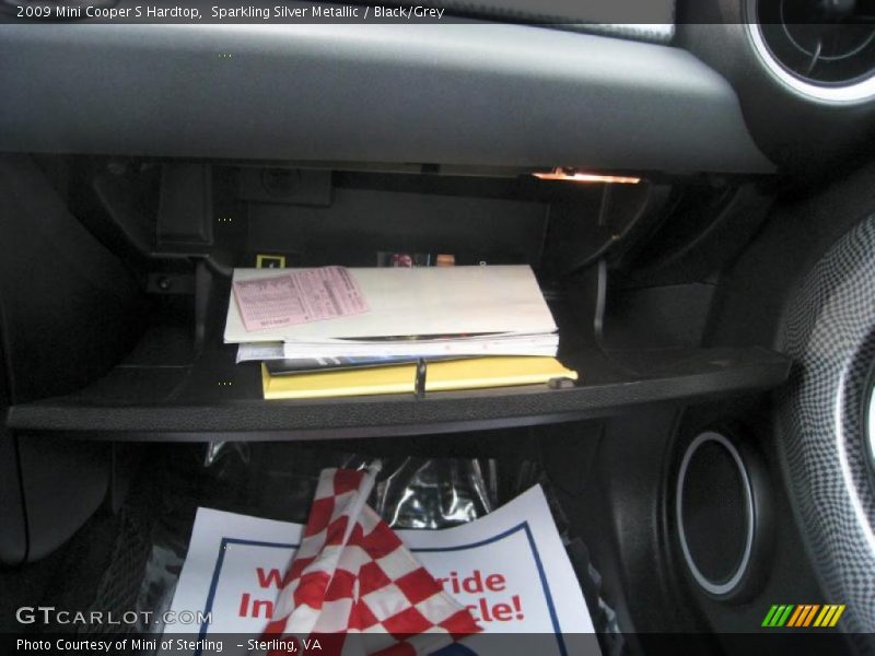 Sparkling Silver Metallic / Black/Grey 2009 Mini Cooper S Hardtop