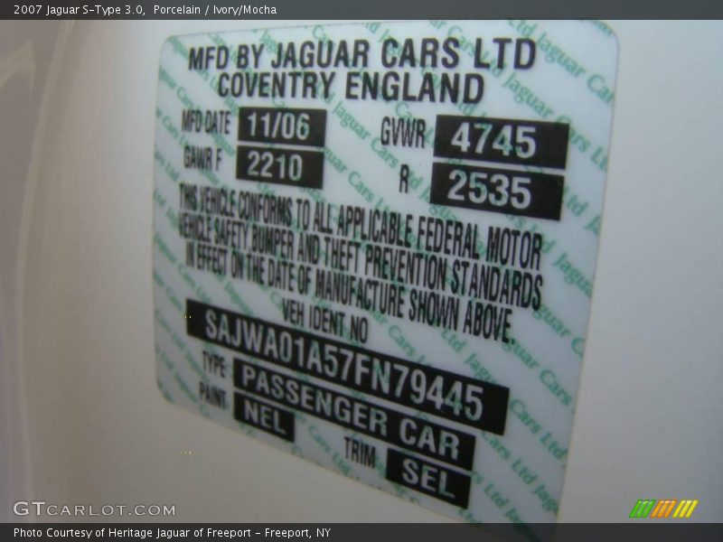 Porcelain / Ivory/Mocha 2007 Jaguar S-Type 3.0