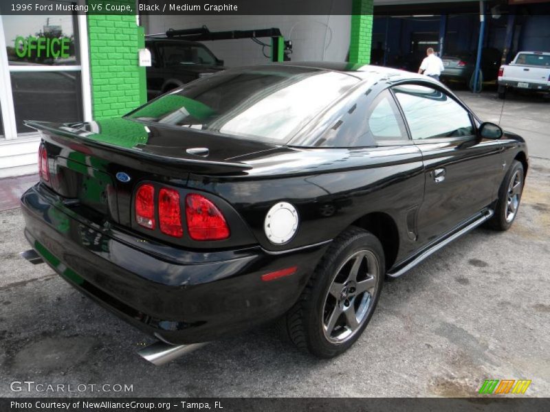 Black / Medium Graphite 1996 Ford Mustang V6 Coupe