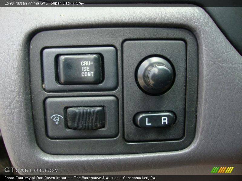 Super Black / Grey 1999 Nissan Altima GXE