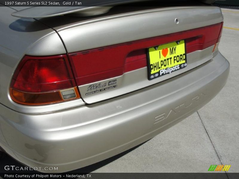 Gold / Tan 1997 Saturn S Series SL2 Sedan