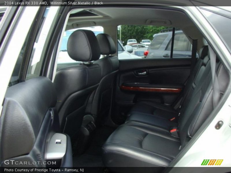 Millinnium Silver Metallic / Black 2004 Lexus RX 330 AWD