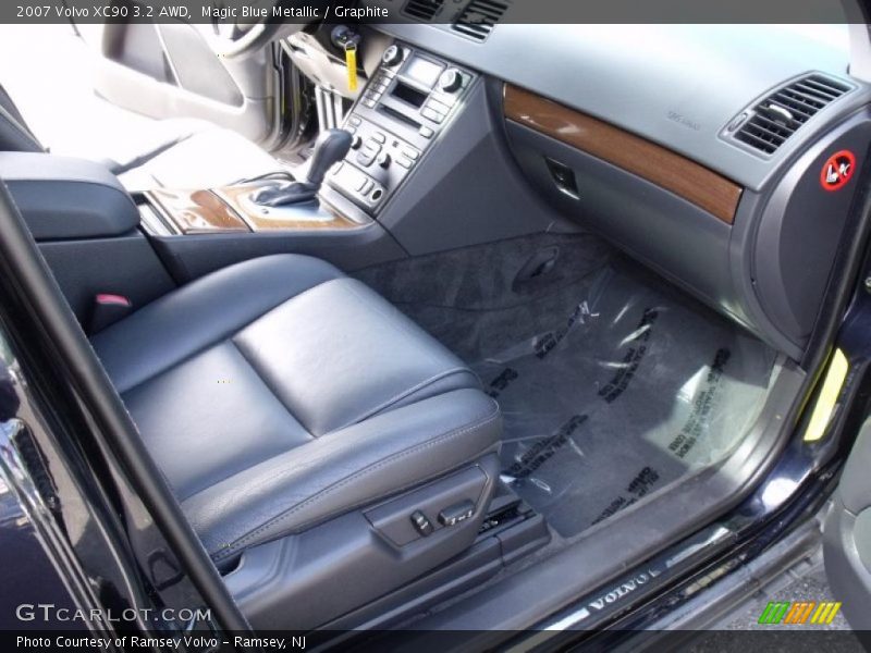 Magic Blue Metallic / Graphite 2007 Volvo XC90 3.2 AWD
