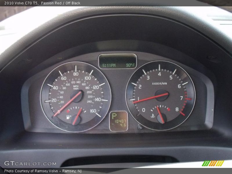 Passion Red / Off Black 2010 Volvo C70 T5