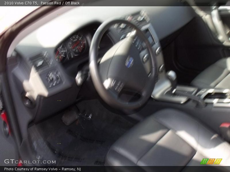 Passion Red / Off Black 2010 Volvo C70 T5