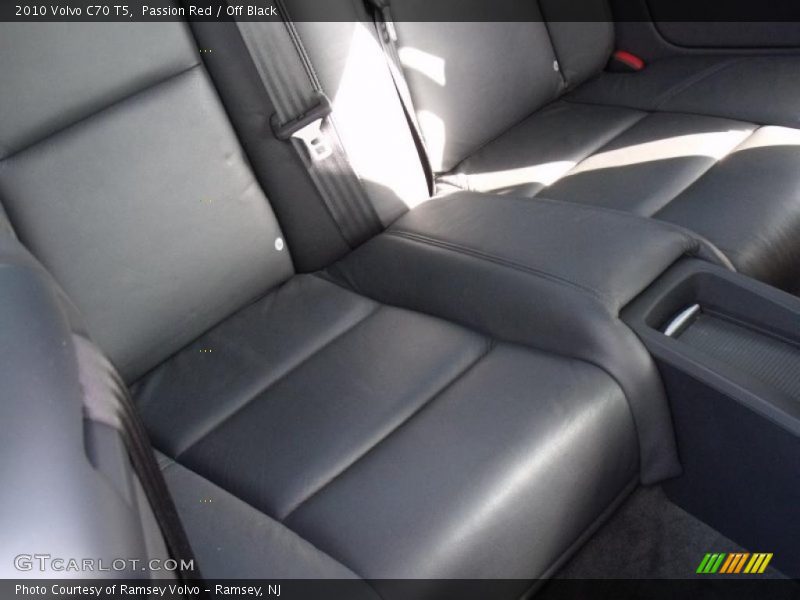 Passion Red / Off Black 2010 Volvo C70 T5