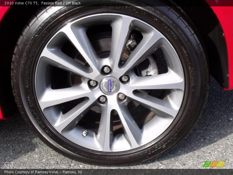 Passion Red / Off Black 2010 Volvo C70 T5