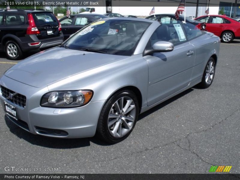 Electric Silver Metallic / Off Black 2010 Volvo C70 T5