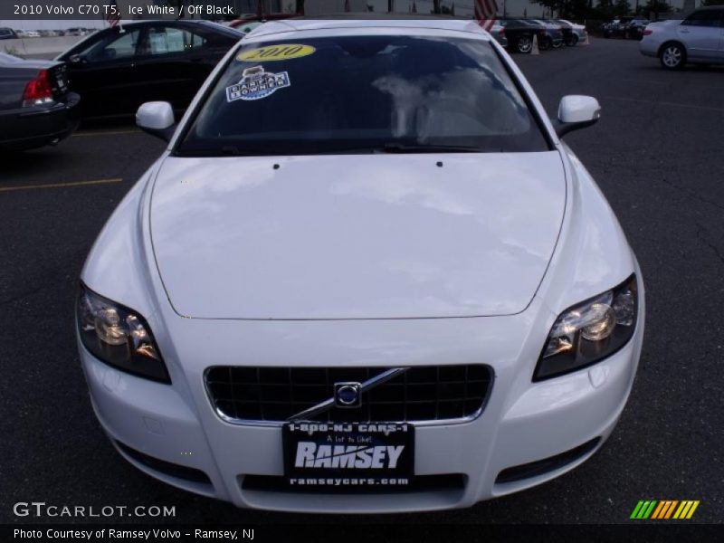 Ice White / Off Black 2010 Volvo C70 T5