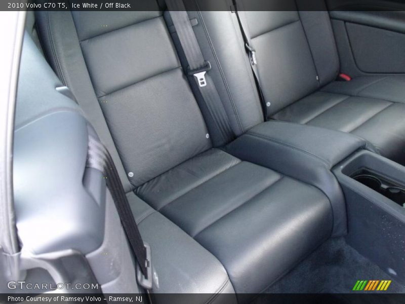 Ice White / Off Black 2010 Volvo C70 T5