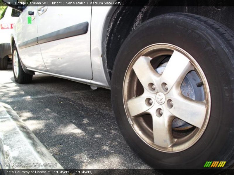 Bright Silver Metallic / Medium Slate Gray 2005 Dodge Caravan SXT