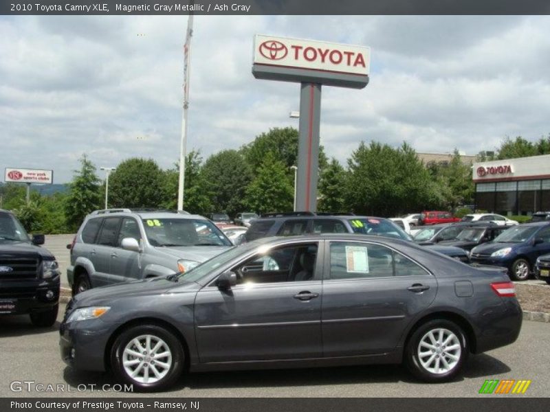 Magnetic Gray Metallic / Ash Gray 2010 Toyota Camry XLE