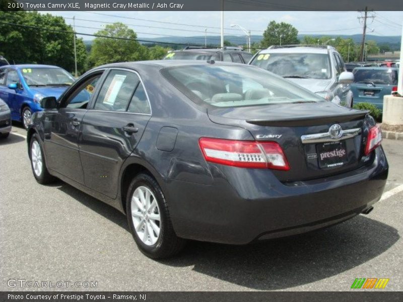 Magnetic Gray Metallic / Ash Gray 2010 Toyota Camry XLE