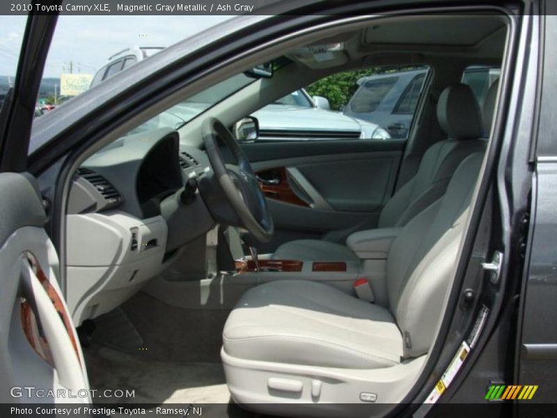 Magnetic Gray Metallic / Ash Gray 2010 Toyota Camry XLE