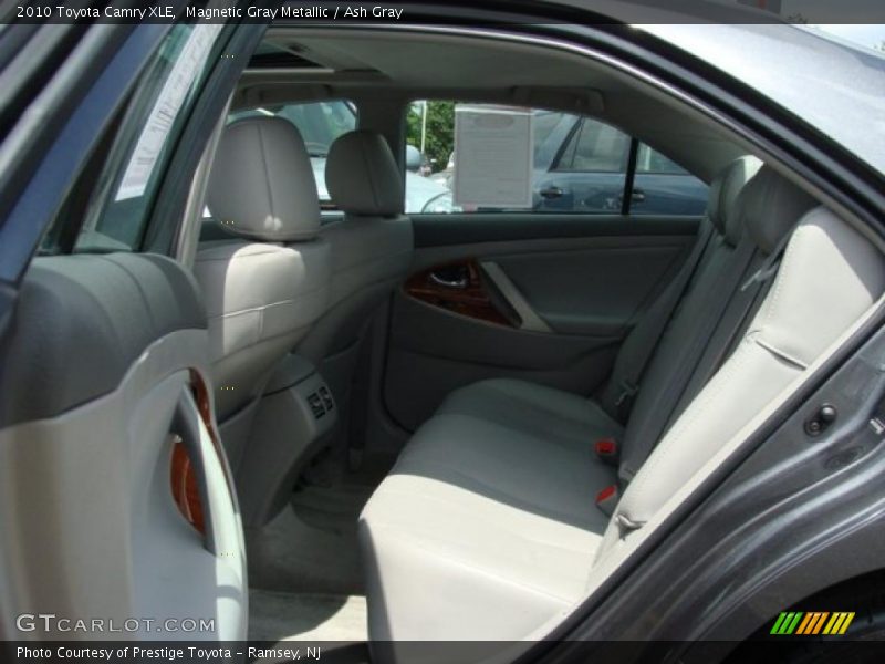 Magnetic Gray Metallic / Ash Gray 2010 Toyota Camry XLE
