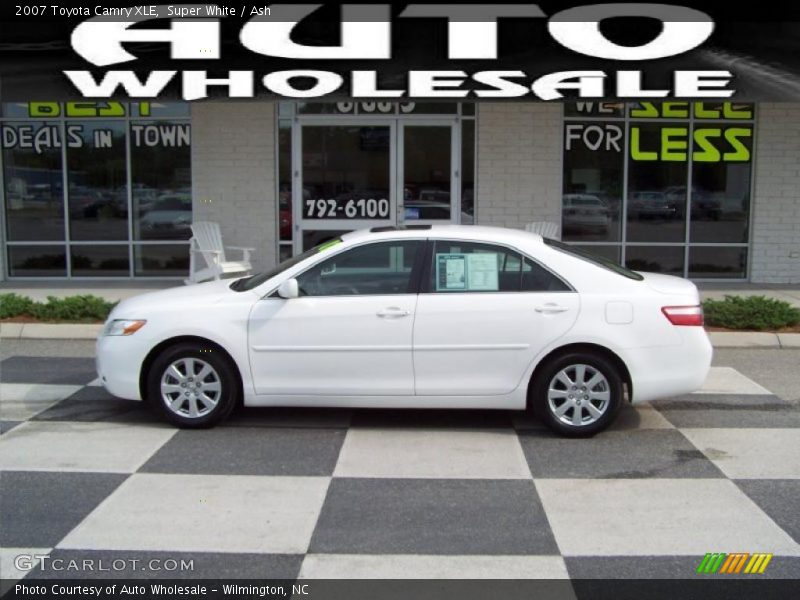 Super White / Ash 2007 Toyota Camry XLE