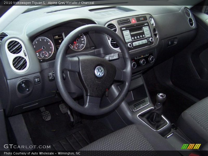 Alpine Grey Metallic / Charcoal 2010 Volkswagen Tiguan S