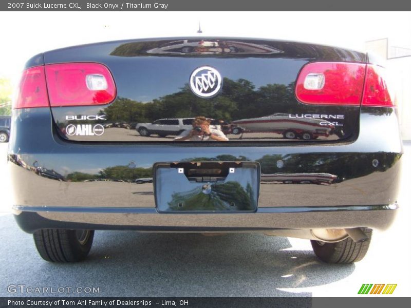 Black Onyx / Titanium Gray 2007 Buick Lucerne CXL