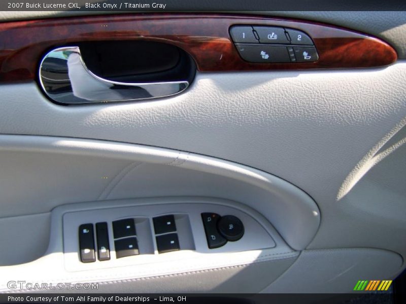 Black Onyx / Titanium Gray 2007 Buick Lucerne CXL
