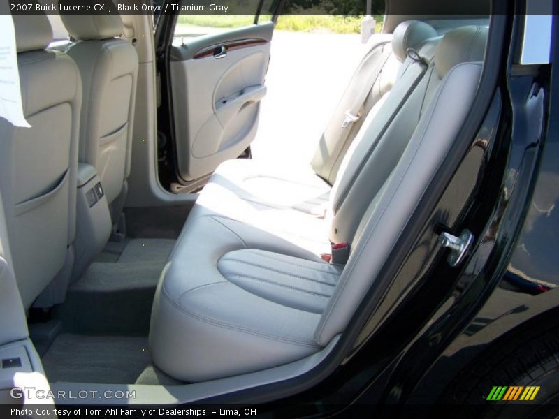 Black Onyx / Titanium Gray 2007 Buick Lucerne CXL