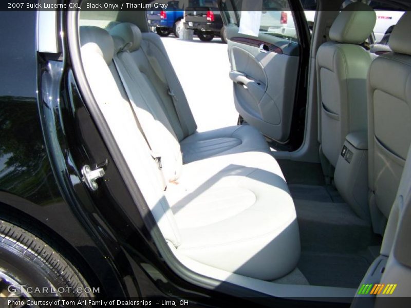 Black Onyx / Titanium Gray 2007 Buick Lucerne CXL