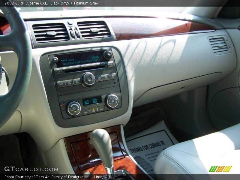 Black Onyx / Titanium Gray 2007 Buick Lucerne CXL