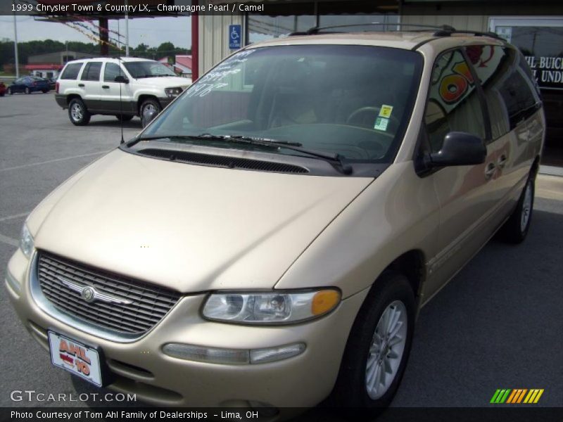 Champagne Pearl / Camel 1999 Chrysler Town & Country LX