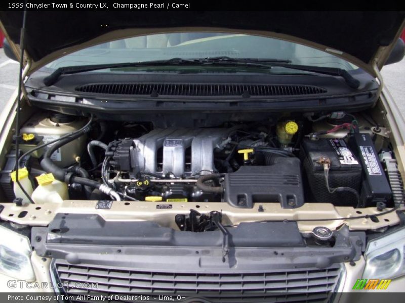 Champagne Pearl / Camel 1999 Chrysler Town & Country LX