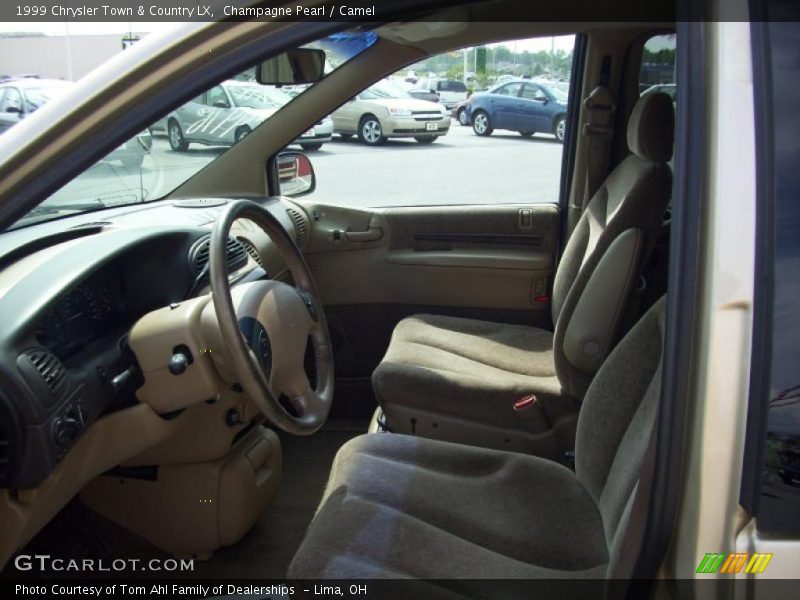Champagne Pearl / Camel 1999 Chrysler Town & Country LX