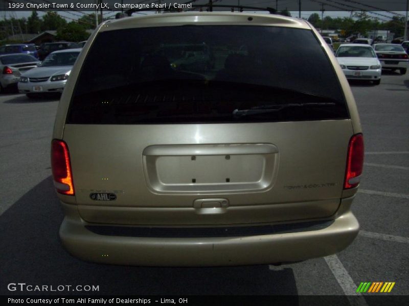 Champagne Pearl / Camel 1999 Chrysler Town & Country LX