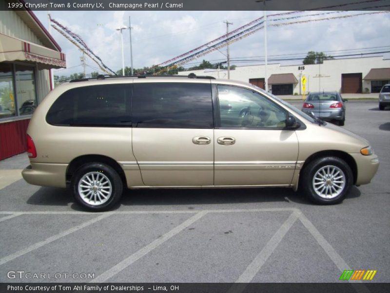 Champagne Pearl / Camel 1999 Chrysler Town & Country LX