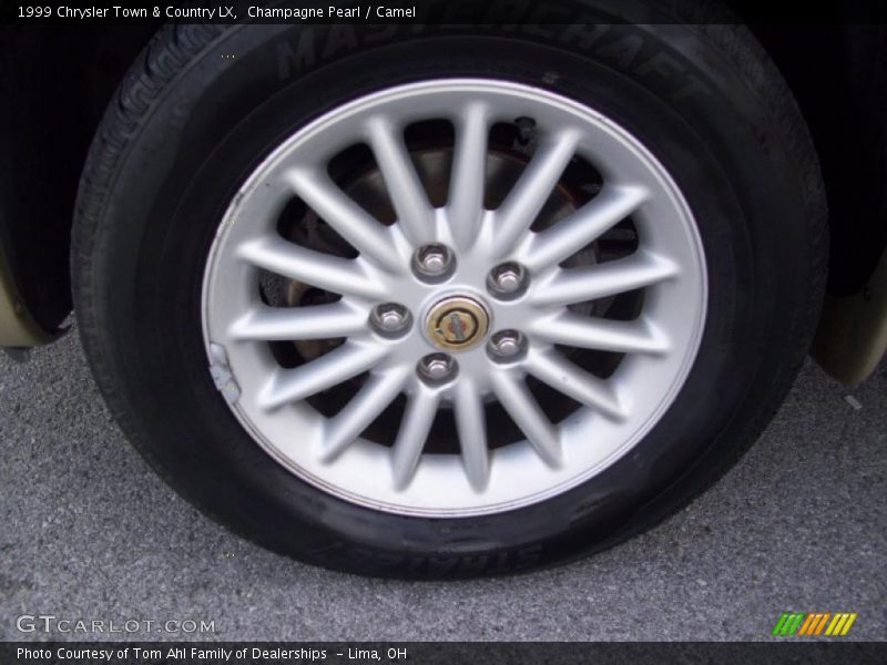 Champagne Pearl / Camel 1999 Chrysler Town & Country LX