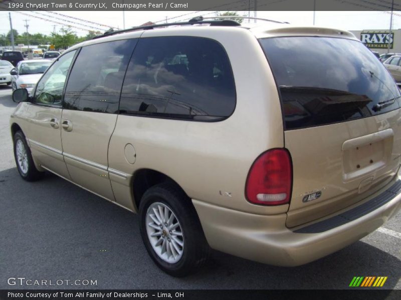 Champagne Pearl / Camel 1999 Chrysler Town & Country LX