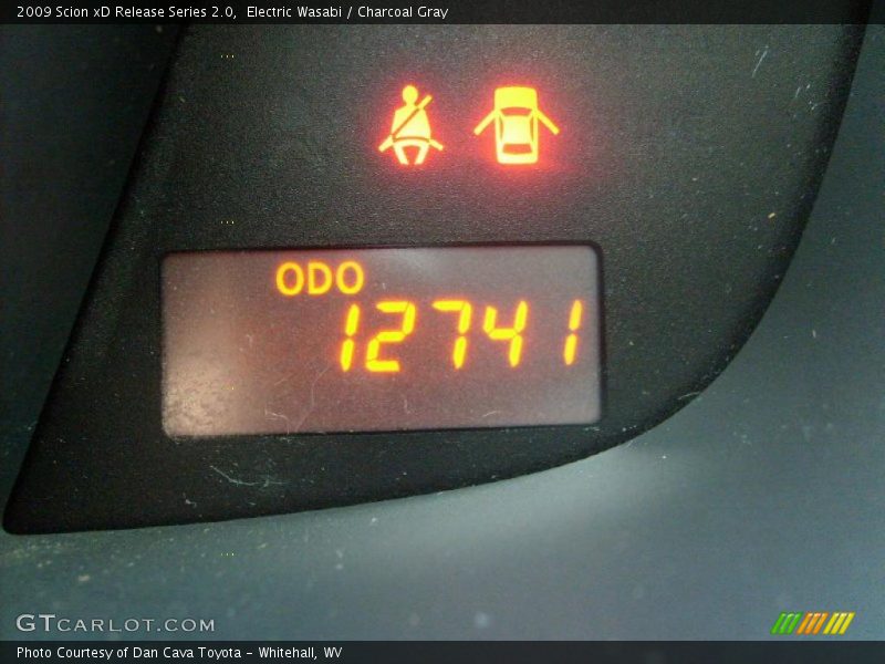 Electric Wasabi / Charcoal Gray 2009 Scion xD Release Series 2.0