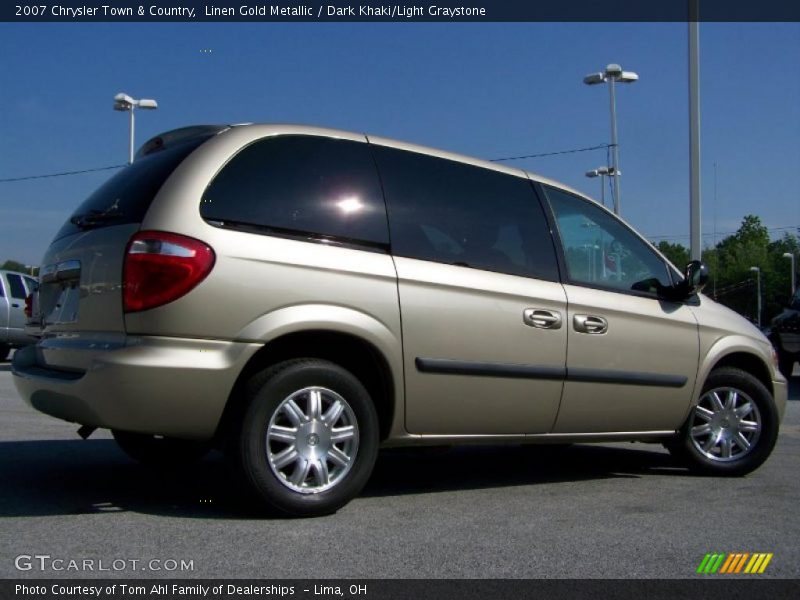 Linen Gold Metallic / Dark Khaki/Light Graystone 2007 Chrysler Town & Country