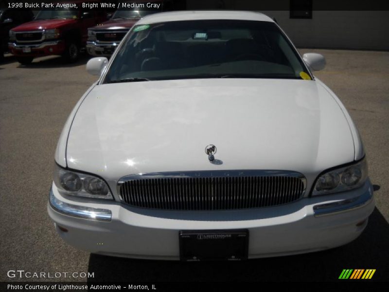 Bright White / Medium Gray 1998 Buick Park Avenue