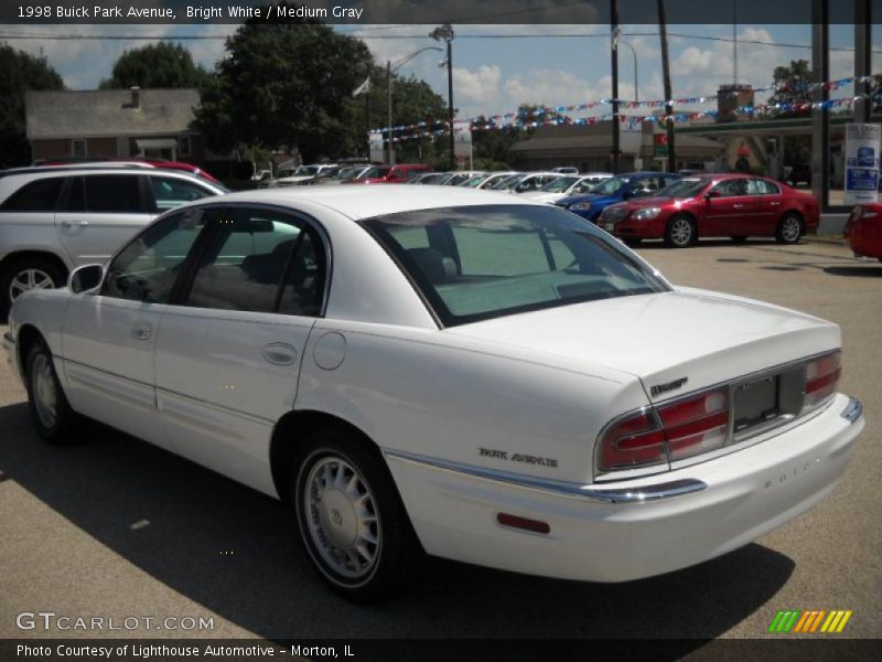 Bright White / Medium Gray 1998 Buick Park Avenue