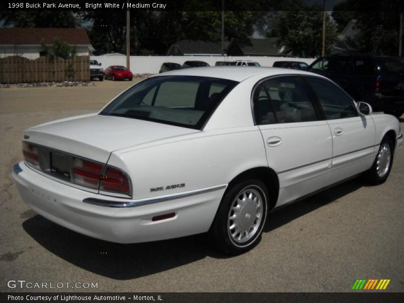 Bright White / Medium Gray 1998 Buick Park Avenue