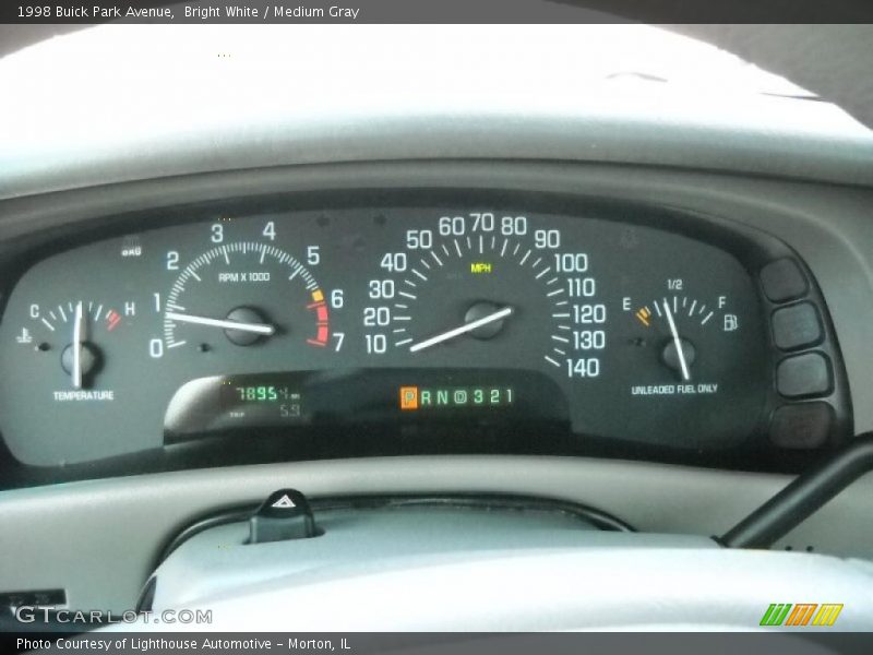 Bright White / Medium Gray 1998 Buick Park Avenue