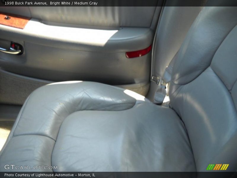 Bright White / Medium Gray 1998 Buick Park Avenue